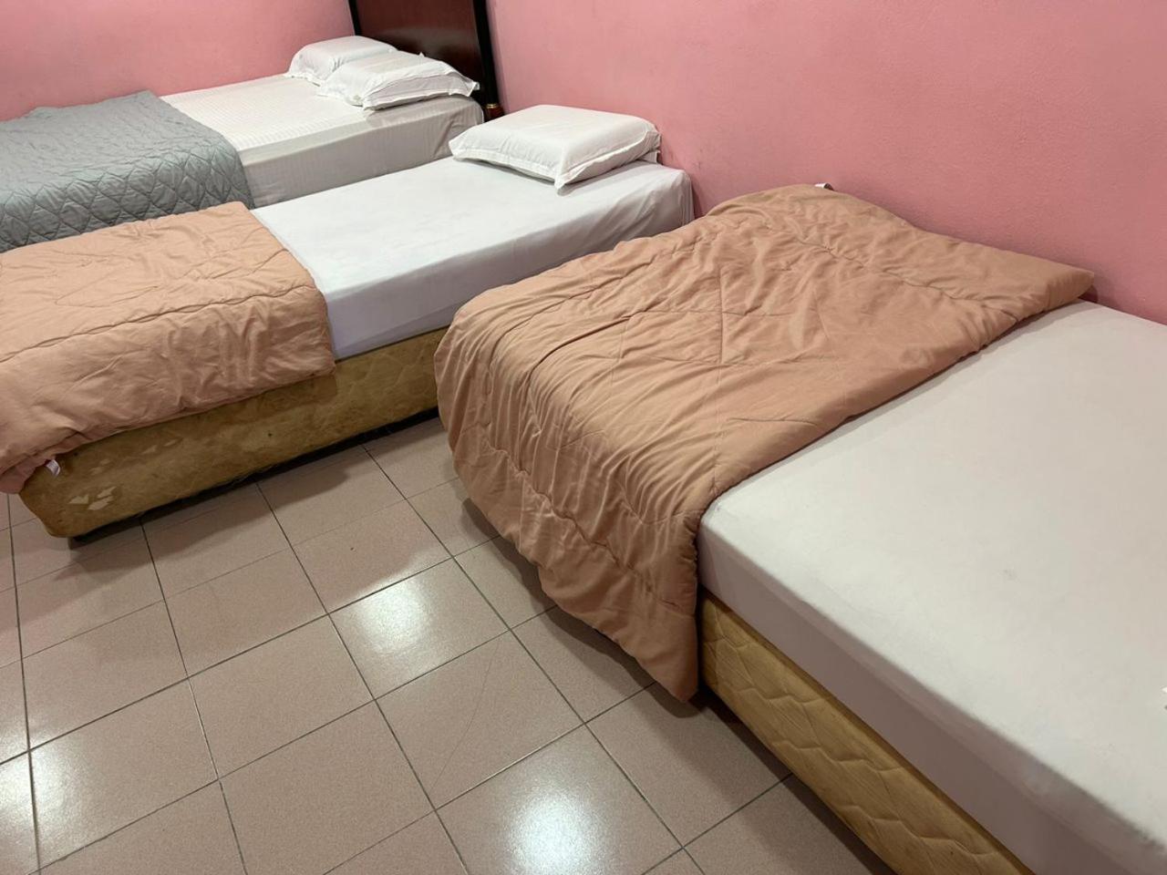 Hotel Cahaya Танджунг Малим Екстериор снимка