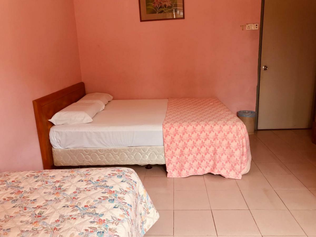 Hotel Cahaya Танджунг Малим Екстериор снимка