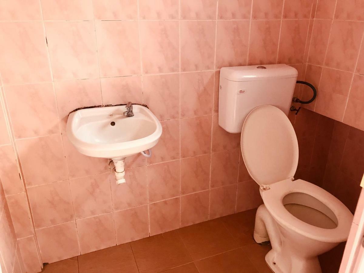 Hotel Cahaya Танджунг Малим Екстериор снимка