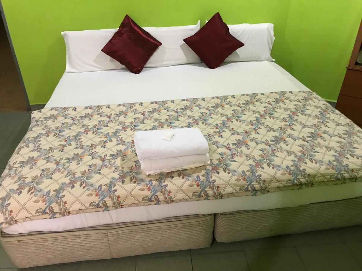 Hotel Cahaya Танджунг Малим Екстериор снимка