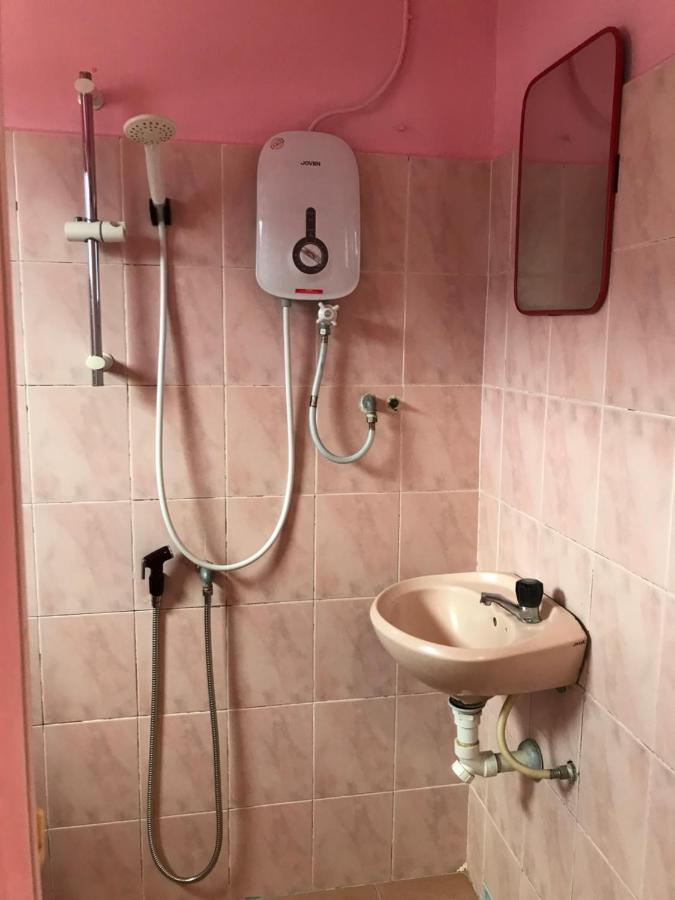 Hotel Cahaya Танджунг Малим Екстериор снимка