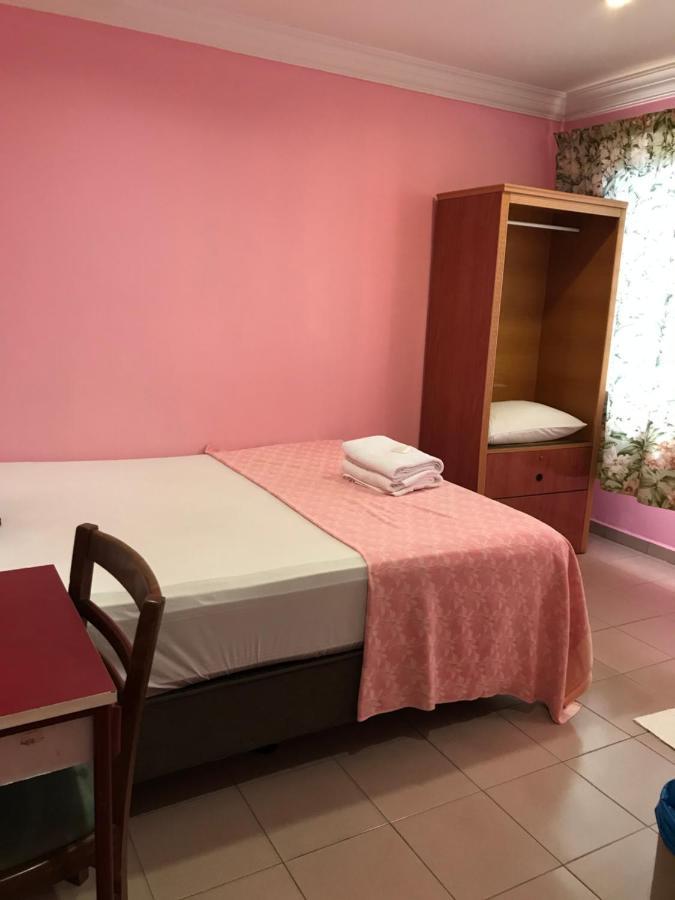 Hotel Cahaya Танджунг Малим Екстериор снимка